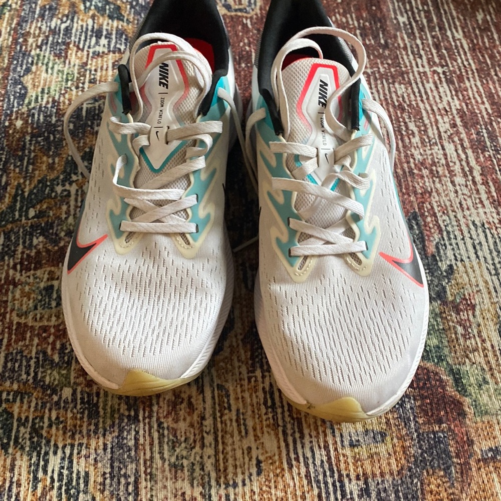 Nike shoes 10 mens
